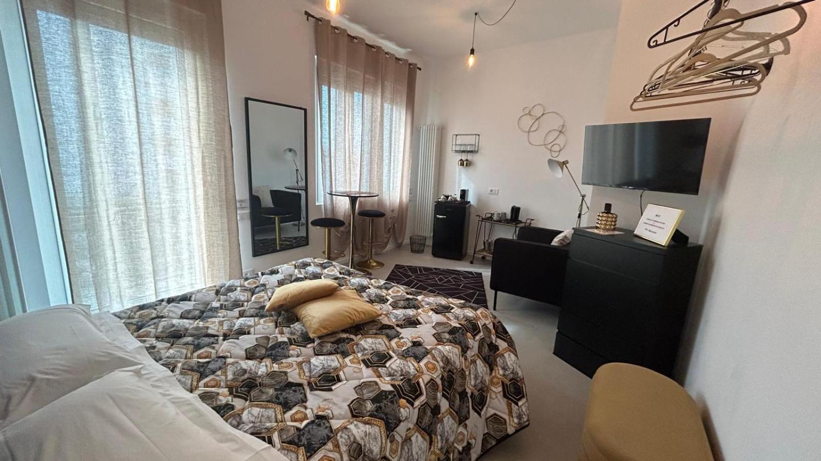 Comfort Accommodation Suite & Le Camere Бергамо Экстерьер фото