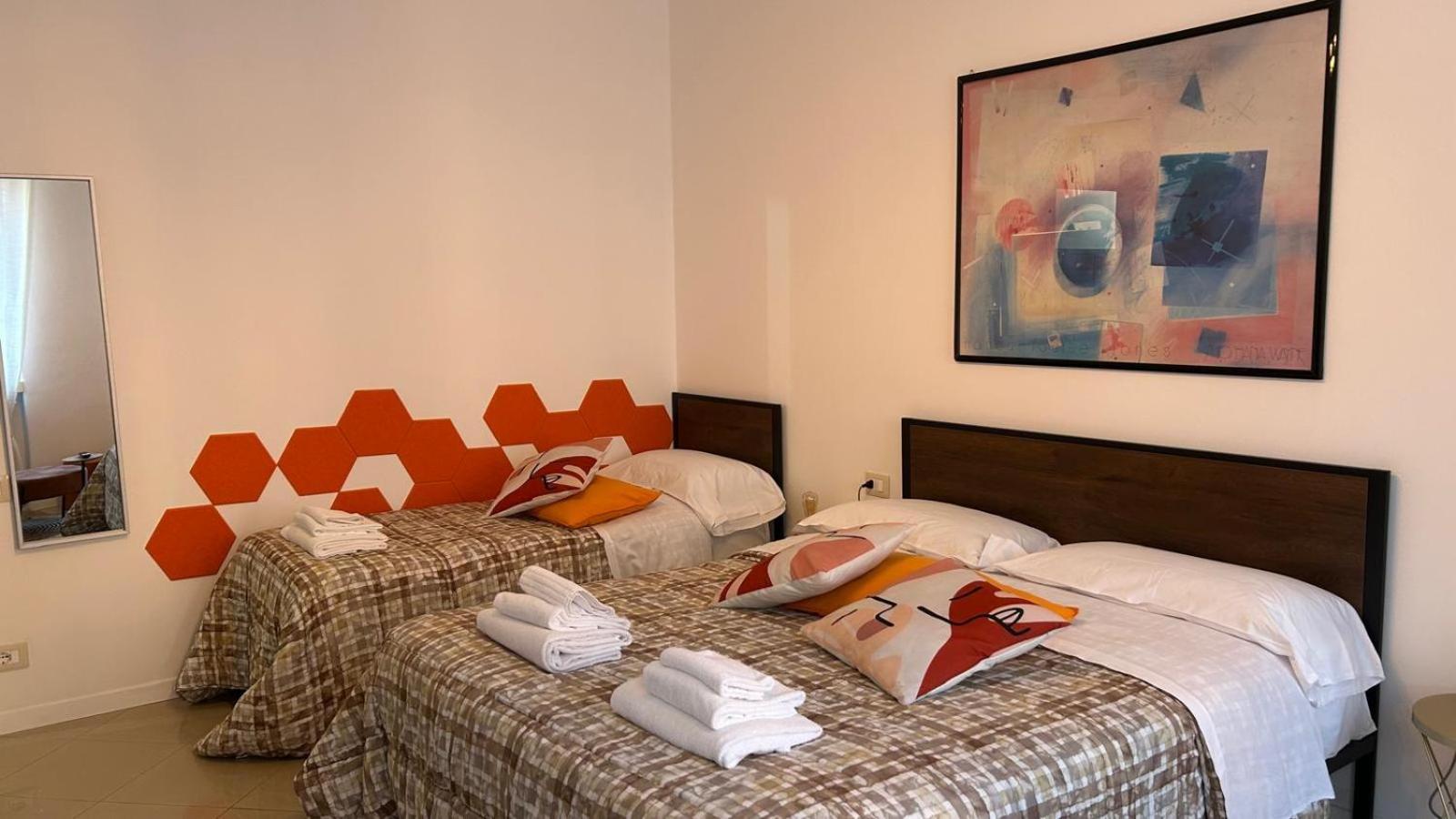 Comfort Accommodation Suite & Le Camere Бергамо Экстерьер фото
